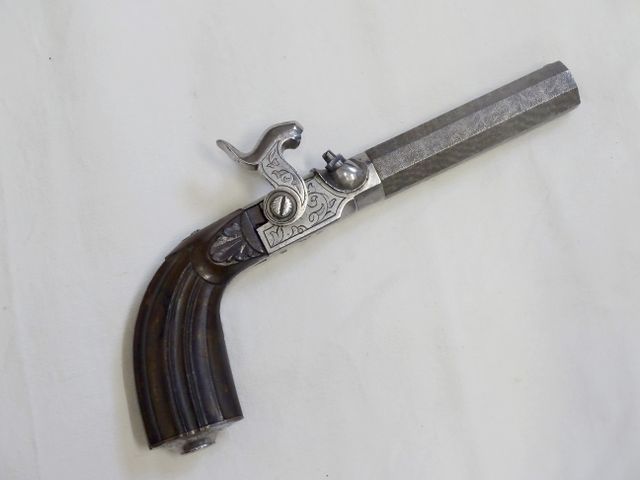 CAT D : PISTOLET à coffre à balle forcée : Pistolet (Philippart) ...