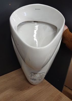 Urinoir suspendu BLAGNAC 2 ALLIA GEBERIT, en céramique blanc…