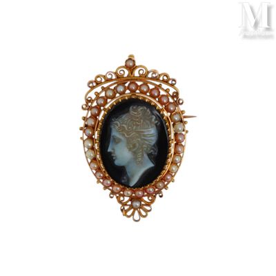 Broche camée Broche porte photo en or rose 18k (750°/°°) orn… - Photo 1