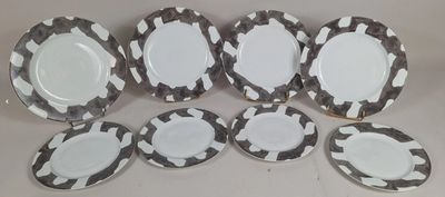 Claude VIALLAT (né en 1926) 4 Petites assiettes et 4 grandes…