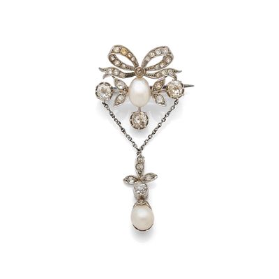 une broche ancienne en perles et diamants