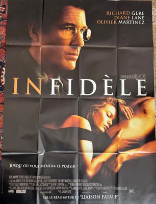 une image d'une affiche du film « Infidèle »