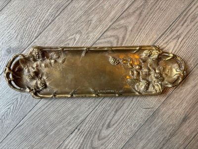 Albert MARIONNET (1852-1910) Vide-poche en bronze patiné à d…