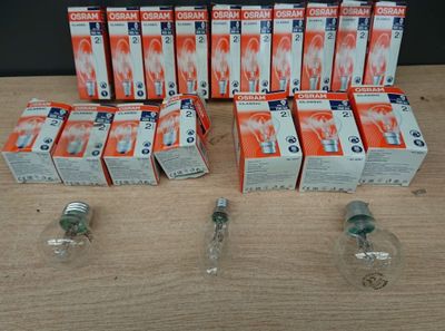 Lot de 17 ampoules OSRAM composé de: 10 Ampoules halogènes, …