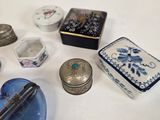 a lot of small objects that are on the table