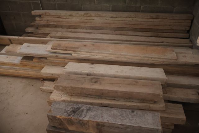 Stock de chutes de bois. Visite le mercredi  17 juillet de 11h00 ...