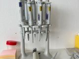 a lot of tools that are sitting on a table