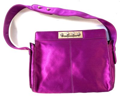 CHLOE - Sac à main porté épaule en satin violet, agrément en…