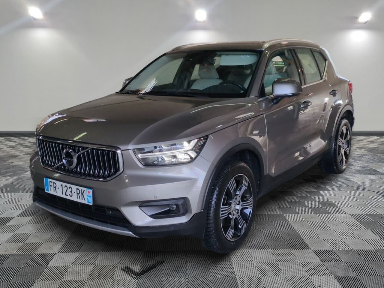 VOLVO - XC40 B4 AWD 197 CH GEARTRONIC 8 INSCRIPTION LUXE - E…