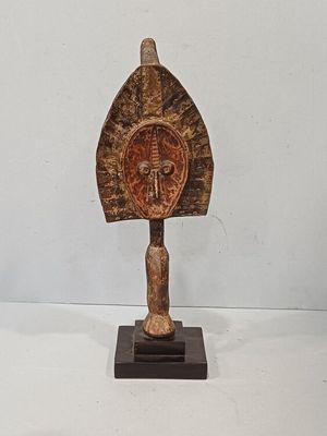 Reliquaire de type Kota Mahongwe, Gabon.