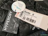 a label on a black jacket that says hyperdry