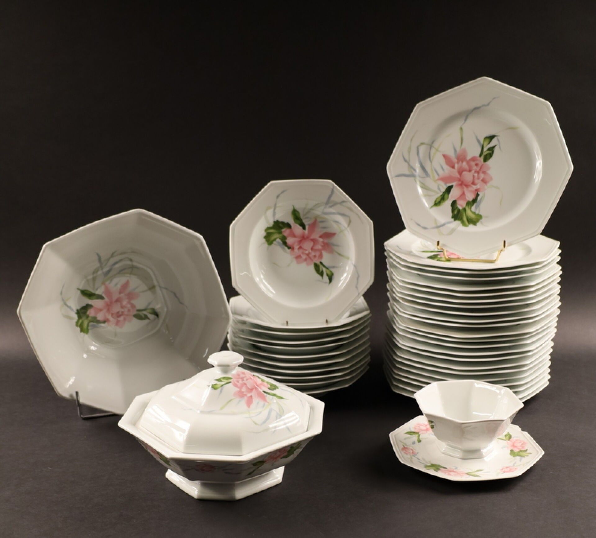 Objets d'art & Curiosités