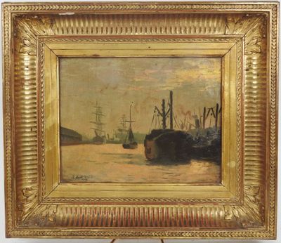 une peinture à l'huile représentant des bateaux dans un port, dans un cadre doré