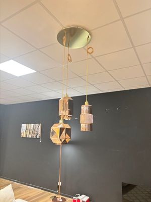 Grande suspension à trois lumières en verre cuivré (pas de r…