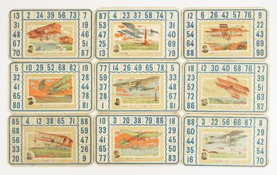 une image représentant un jeu de dix cartes sur lesquelles figurent des avions