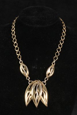 LERITZ - Collier en métal doré et argenté à maillons losangi…