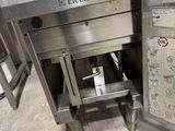 an image of a machine that is sitting on the floor