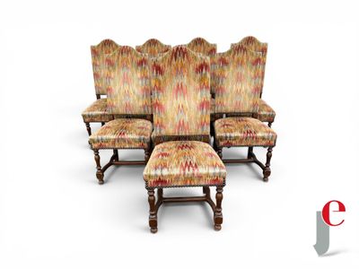 ENSEMBLE de huit chaises de salle à manger en bois garnies d…