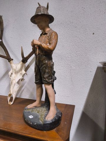 JOLIVEAUX – Pécheur. Plâtre patiné polychrome. Signé sur la base....