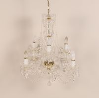Important lustre en cristal taillé à huit bras de lumières, …