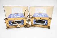 Lot de deux boîtes à odeurs en porcelaine à décor en bleu de… (photo 5)