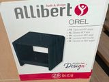une boîte dans laquelle se trouve l'image d'un objet noir
