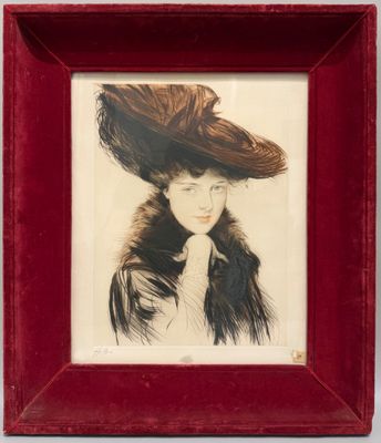 une vieille photo d'une femme portant un chapeau et un manteau de fourrure