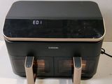 a toaster that is sitting on a table