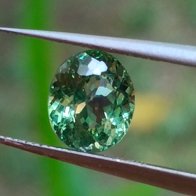 une image représentant un diamant vert est partagée dans deux tweets