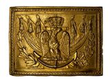 boucle de ceinture en métal doré ornée d'un aigle et d'une couronne