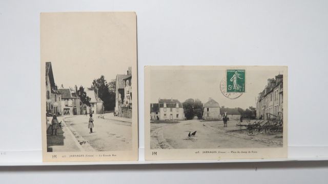 Jarnages : Lot de 2cpa (cartes rares !!!) : Place du Champ de Foi...