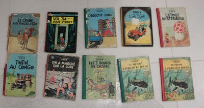un grand nombre de livres posés sur une table