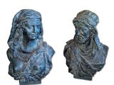 deux bustes représentant un homme et une femme, l'un portant un turban et l'autre portant un turban
