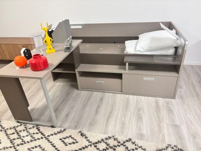 Composition lit d'enfant et bureau MOBILIER DE FRANCE modèle… - Photo 1