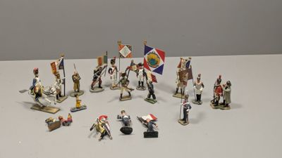 Lot De 5 Figurines Quiralu - Soldats En Aluminium Vintage à Collectionner