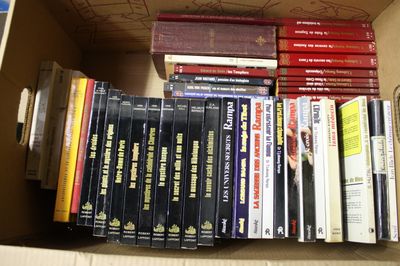 ESOTERISME SPIRITUALITE. 1 carton, environ 40 volumes broché…