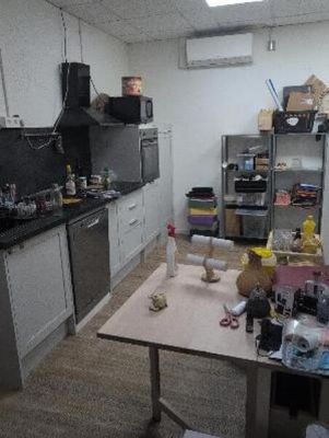 3 étagères en métal 1 table - 1 desserte