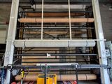 une grosse machine qui trône dans le garage