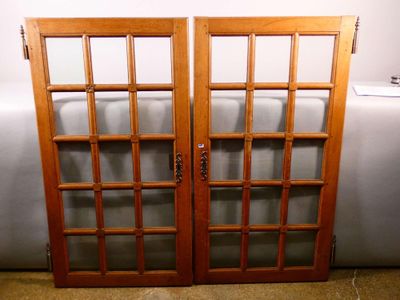 Paire de portes en chêne chevillé et vitré. XXème siècle. - Photo 1