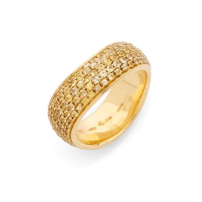 une bague en or sertie de rangées de diamants jaunes