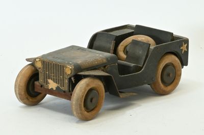 Jeep en bois et métal — Jouet vintage américain - Photo 1