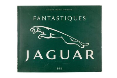 un livre vert et blanc orné d'un logo représentant un jaguar