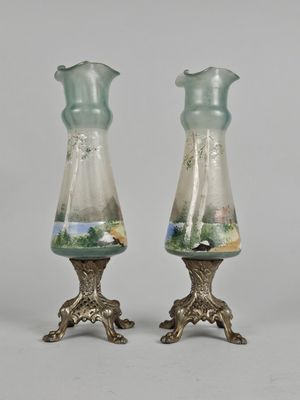 LEGRAS, dans le goût de. Paire de vases en verre en parti gi…