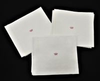 Suite de NEUF SERVIETTES DE TABLE en coton damassé brodé d'u…