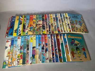 beaucoup de livres pour enfants qui se trouvent sur la table