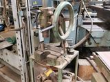 a machine that is sitting in the middle of a room