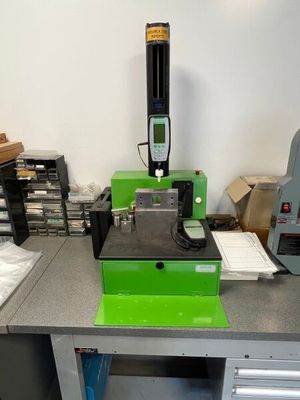 a machine that is sitting on a table in a room