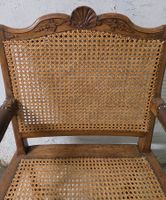 10561-24 / CH SDB / Fauteuil à dossier plat en hêtre patiné,… (photo 2)
