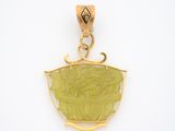 une image représentant un pendentif sur lequel est posé un bol de nourriture