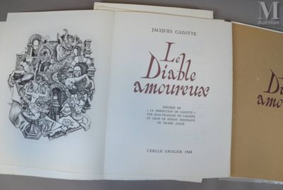 deux livres ouverts sur une table